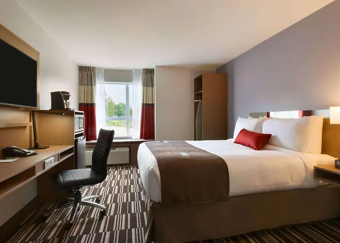 Microtel Inn & Suites By Wyndham Oyster Bay Ladysmith